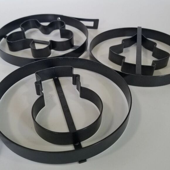 Williams Sonoma Amco Houseworks Nonstick Two Tone Holiday Pancake Molds Set of 3 - Picture 6 of 8